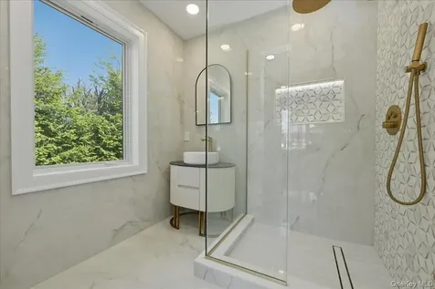 72 Haypath Road Bethpage NY 11714