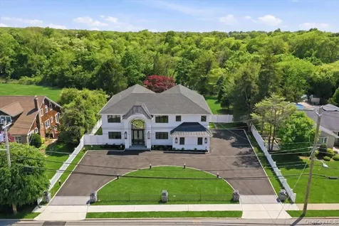 72 Haypath Road Bethpage NY 11714