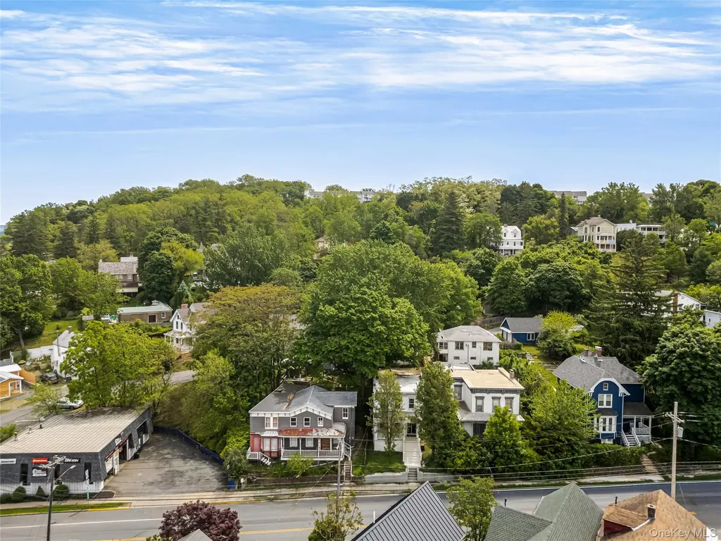 16 Worth Avenue Hudson NY 12534
