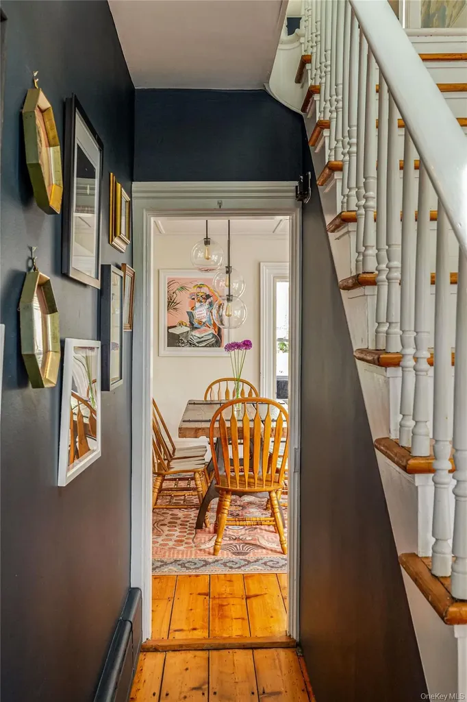 16 Worth Avenue Hudson NY 12534