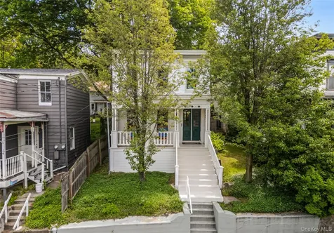 16 Worth Avenue Hudson NY 12534