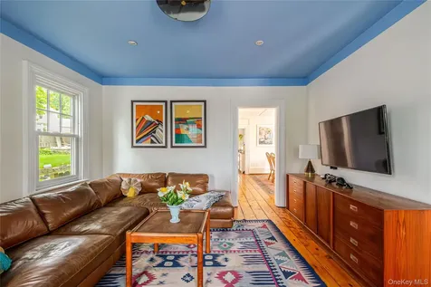 16 Worth Avenue Hudson NY 12534