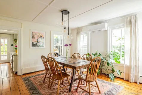 16 Worth Avenue Hudson NY 12534
