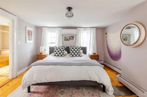 16 Worth Avenue Hudson NY 12534