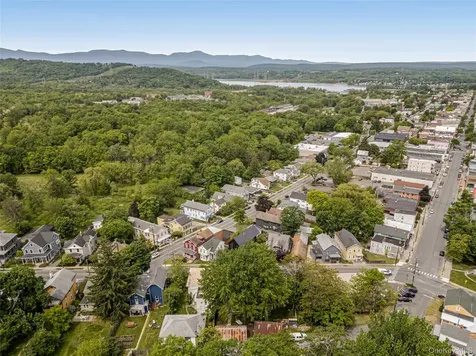 16 Worth Avenue Hudson NY 12534