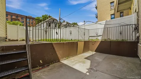 2011 Colonial Avenue Bronx NY 10461