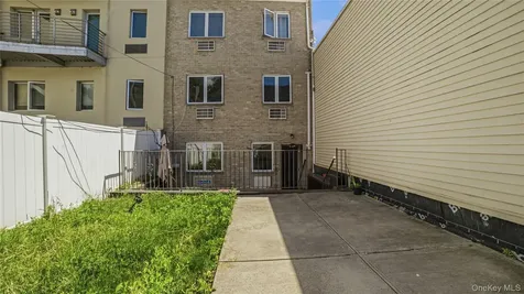 2011 Colonial Avenue Bronx NY 10461