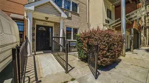 2011 Colonial Avenue Bronx NY 10461