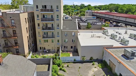 2011 Colonial Avenue Bronx NY 10461