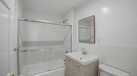 2011 Colonial Avenue Bronx NY 10461