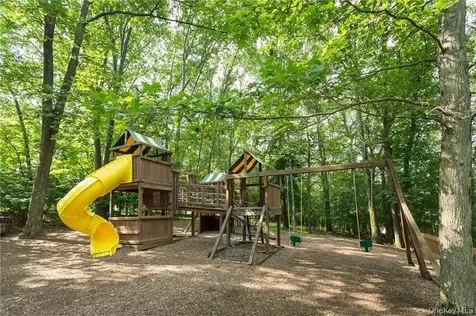 150 Overlook Avenue Peekskill NY 10566