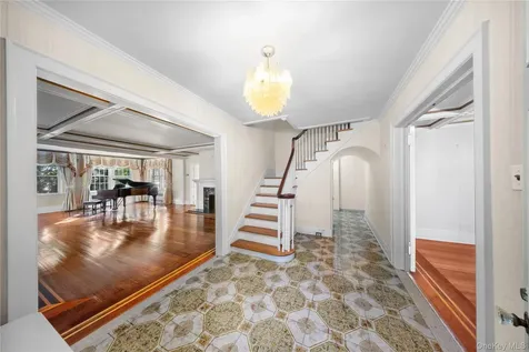 6954 Dartmouth Street Forest Hills NY 11375