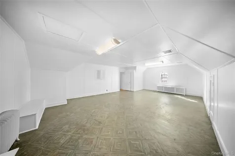 6954 Dartmouth Street Forest Hills NY 11375