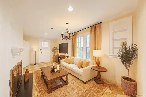 6954 Dartmouth Street Forest Hills NY 11375