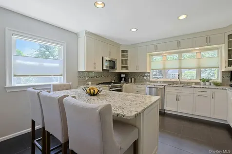 21 Soundview Drive Eastchester NY 10709