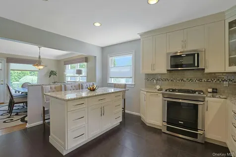 21 Soundview Drive Eastchester NY 10709