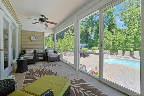 21 Soundview Drive Eastchester NY 10709