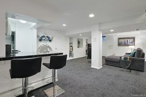 21 Soundview Drive Eastchester NY 10709