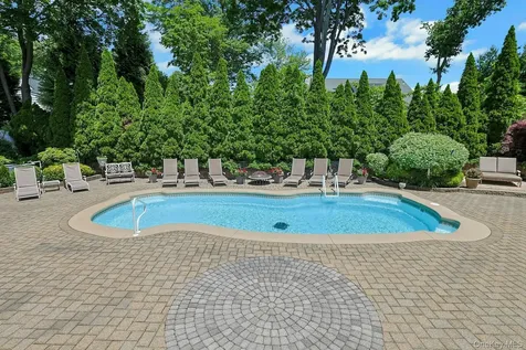 21 Soundview Drive Eastchester NY 10709