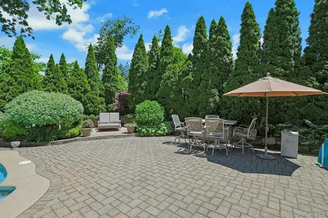 21 Soundview Drive Eastchester NY 10709