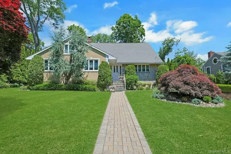 21 Soundview Drive Eastchester NY 10709