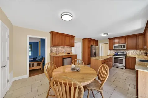 22 Hampton Place Cornwall NY 12518