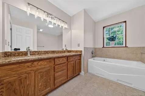 22 Hampton Place Cornwall NY 12518