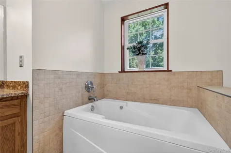 22 Hampton Place Cornwall NY 12518