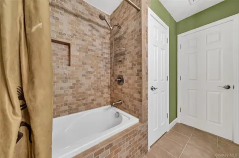 22 Hampton Place Cornwall NY 12518