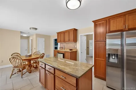 22 Hampton Place Cornwall NY 12518