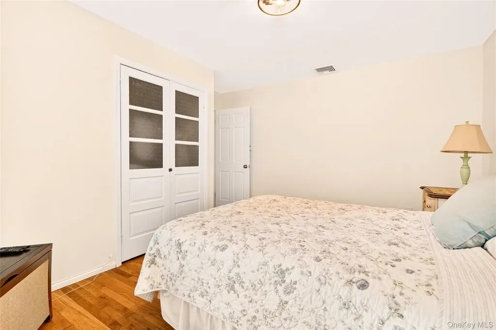 16 Soundview Loop South Salem NY 10590