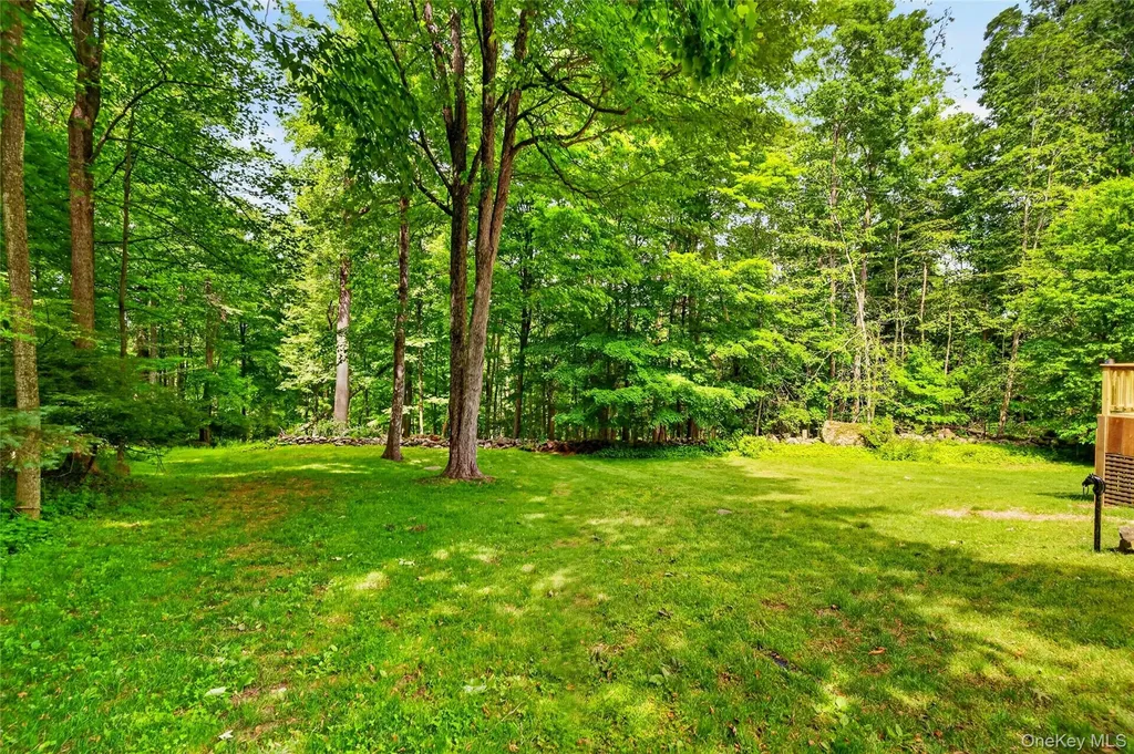 16 Soundview Loop South Salem NY 10590