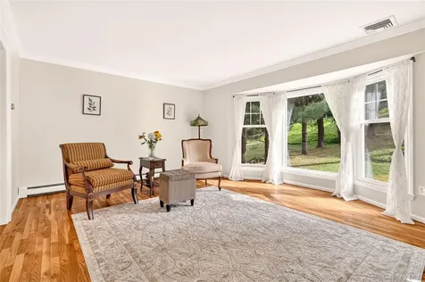 16 Soundview Loop South Salem NY 10590
