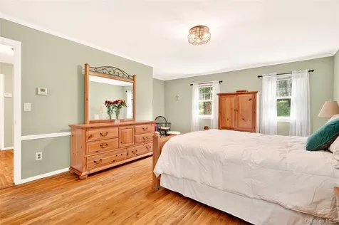16 Soundview Loop South Salem NY 10590