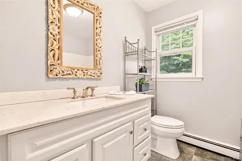 16 Soundview Loop South Salem NY 10590
