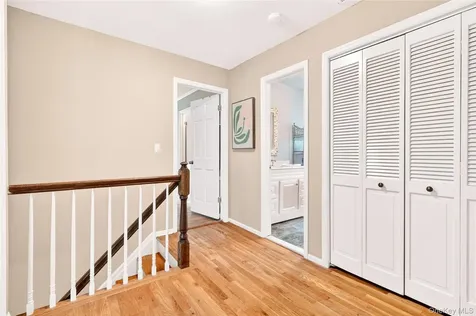 16 Soundview Loop South Salem NY 10590