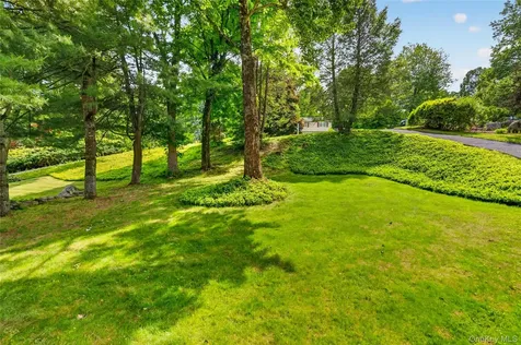 16 Soundview Loop South Salem NY 10590