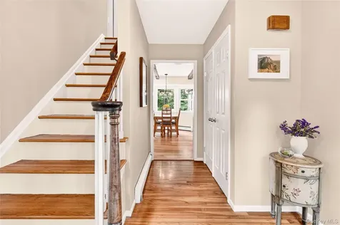 16 Soundview Loop South Salem NY 10590