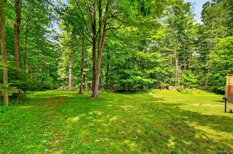 16 Soundview Loop South Salem NY 10590