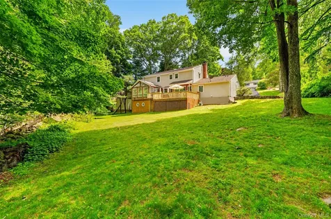 16 Soundview Loop South Salem NY 10590