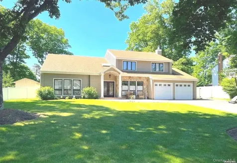 27 Jill Drive Commack NY 11725