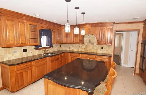 27 Jill Drive Commack NY 11725