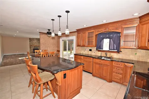 27 Jill Drive Commack NY 11725