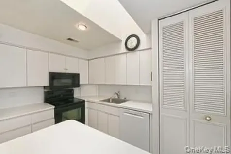 161 Southgate Drive Massapequa Park NY 11762