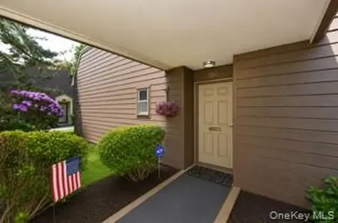 161 Southgate Drive Massapequa Park NY 11762