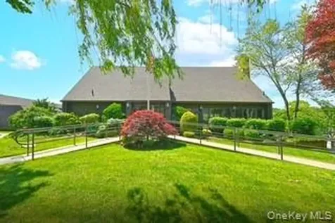 161 Southgate Drive Massapequa Park NY 11762