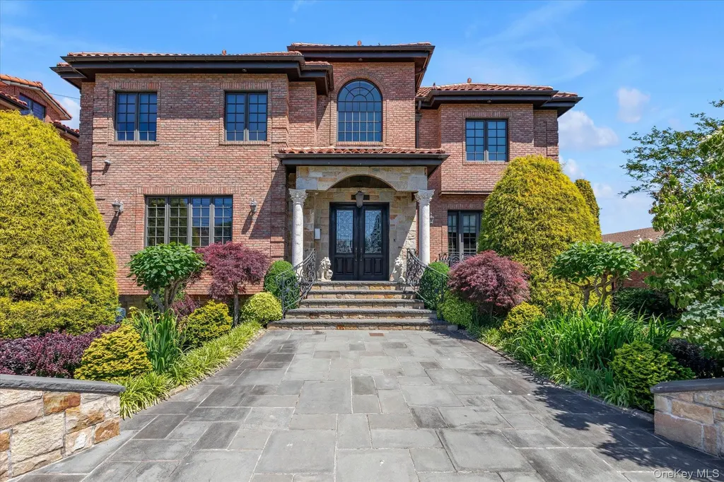 138-15 13th Avenue Malba NY 11357