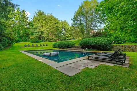 16 Pleasant Ridge Road Harrison NY 10528