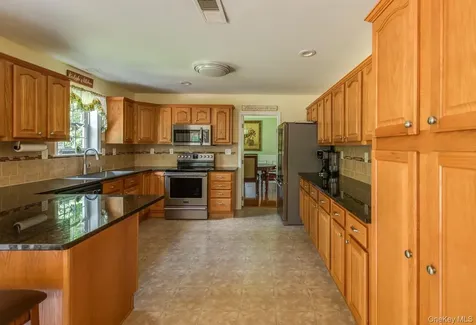65 Marges Way Hopewell Junction NY 12533