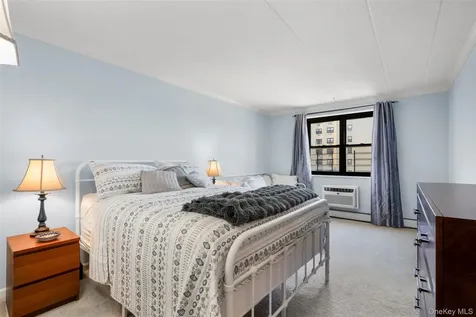 1085 Warburton Avenue Yonkers NY 10701